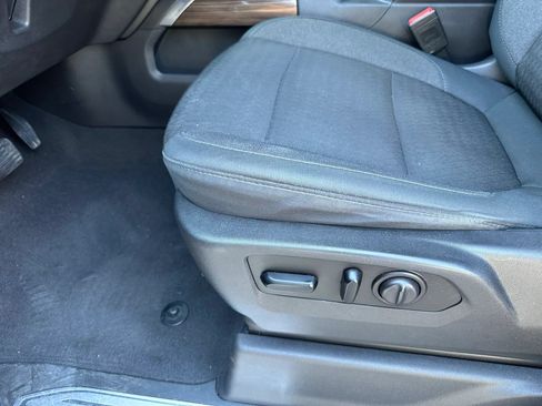 Used 2019 Chevrolet Silverado 1500 RST AWD/4WD image 33