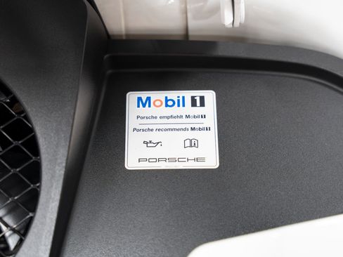 Used 2019 Porsche 911 Carrera GTS image 38