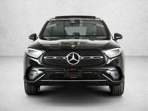 Certified 2025 Mercedes-Benz GLC 300 4MATIC image 2