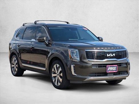 Used 2022 Kia Telluride S image 3
