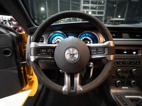 Used 2013 Ford Mustang Boss 302 image 13