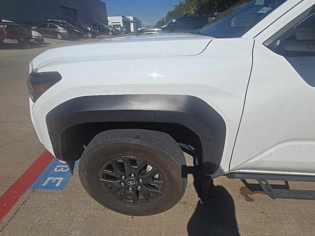 Used 2025 Toyota 4Runner SR5 AWD/4WD image 2