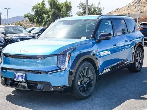 New 2026 Kia EV9 Land w/ Nightfall Edition Package image 4