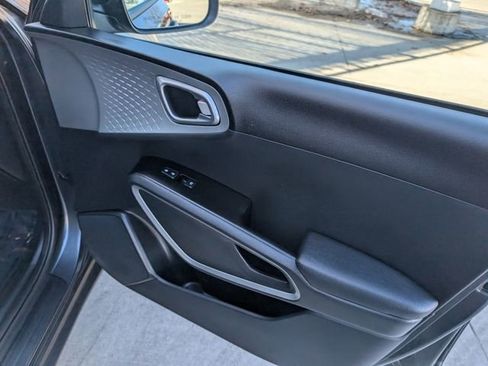 Used 2024 Kia Soul LX w/ Option Group 015 image 28