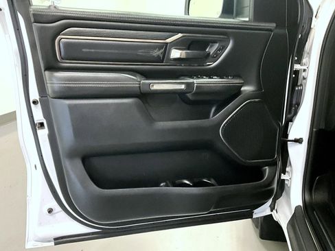 Used 2019 RAM 1500 Limited w/ Body Color Bumper Group image 9