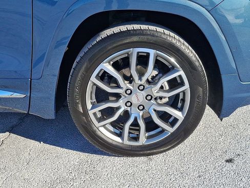 Used 2024 GMC Terrain Denali w/ Denali Premium Package image 8