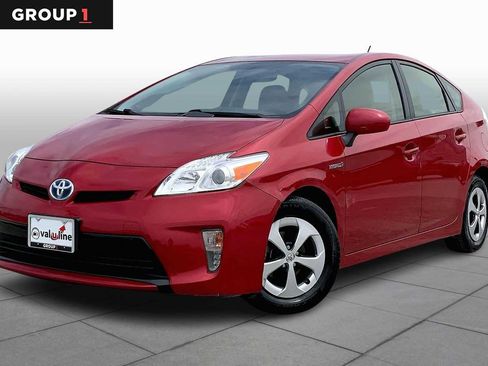 Used 2015 Toyota Prius Two image 1