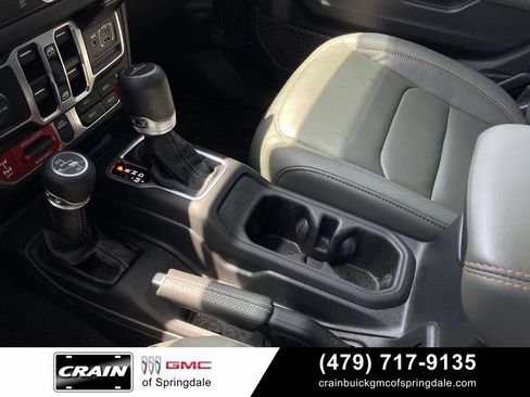 Used 2025 Jeep Gladiator Mojave w/ Convenience Group AWD/4WD image 20