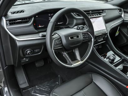 New 2025 Jeep Grand Cherokee Limited