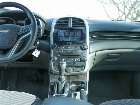 Used 2014 Chevrolet Malibu LT w/ Power Convenience Package image 17