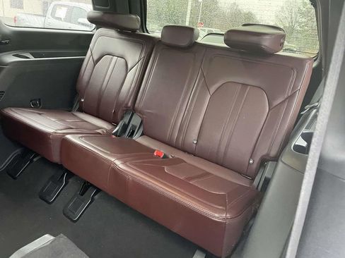 Used 2024 Ford Expedition Limited image 26