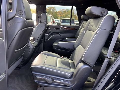 Certified 2024 Cadillac Escalade Premium Luxury w/ Performance Package image 17
