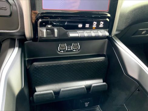 Certified 2024 RAM 2500 Big Horn w/ Level 2 Equipment Group AWD/4WD image 30