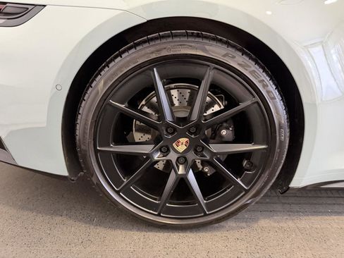Used 2025 Porsche 911 Carrera image 12
