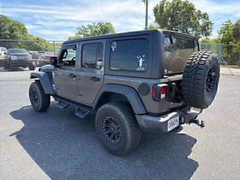 Used 2018 Jeep Wrangler Unlimited Sport S AWD/4WD image 2