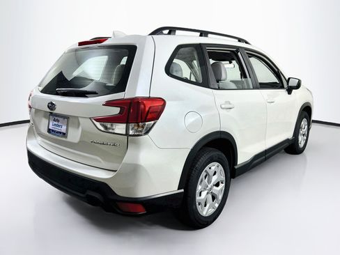 Used 2023 Subaru Forester AWD/4WD image 5