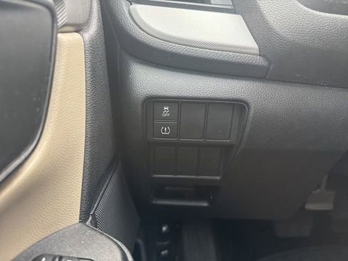 Used 2018 Honda CR-V LX image 30