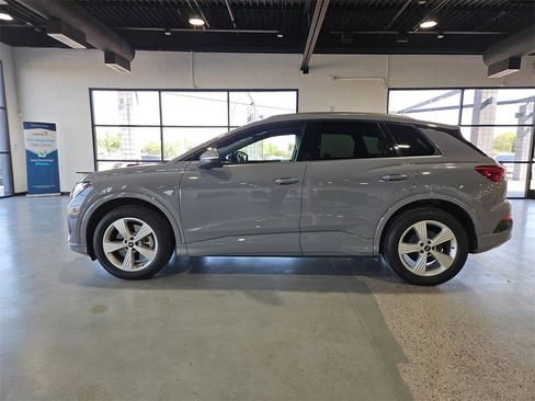 Used 2022 Audi Q4 e-tron Premium w/ Convenience Package image 8
