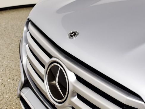 Used 2025 Mercedes-Benz GLS 450 4MATIC image 8