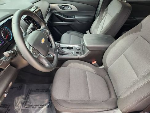 Used 2023 Chevrolet Traverse LT FWD image 4