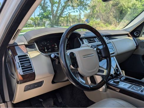 Used 2019 Land Rover Range Rover HSE AWD/4WD image 20