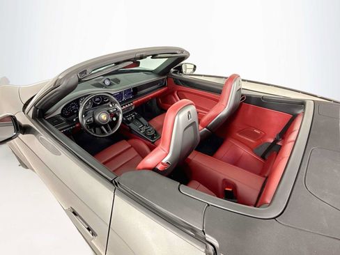 Certified 2024 Porsche 911 Carrera GTS RWD image 22
