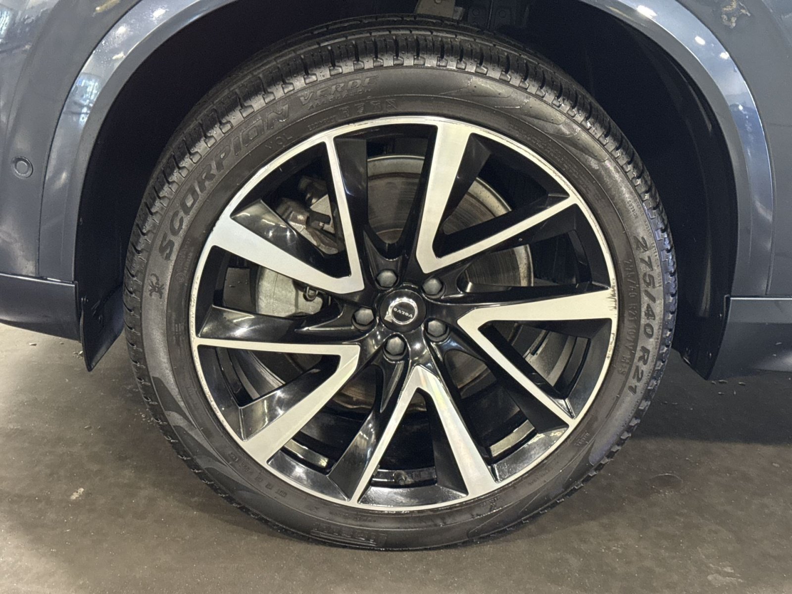 Used 2024 Volvo XC90 B5 Plus AWD/4WD image 12