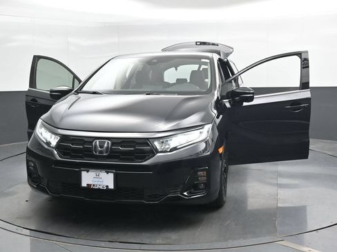 Used 2025 Honda Odyssey Elite image 42