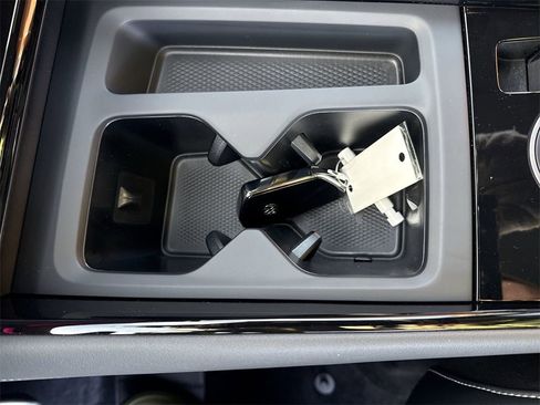 New 2026 Volkswagen Tiguan SEL R-Line image 36