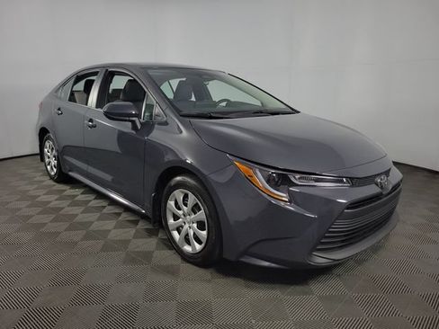 Used 2025 Toyota Corolla LE FWD image 1