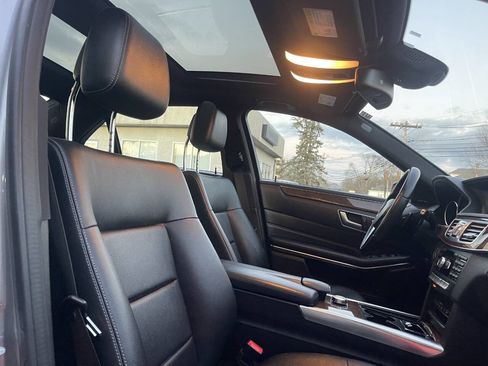 Used 2015 Mercedes-Benz E 350 4MATIC Sedan image 29