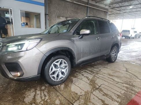 Used 2021 Subaru Forester Premium w/ Popular Package #1 image 2