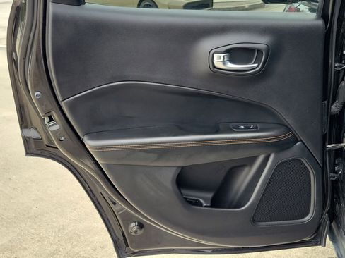 Used 2018 Jeep Compass Limited w/ Navigation Group image 13