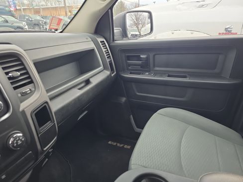 Used 2017 RAM 1500 Express image 26