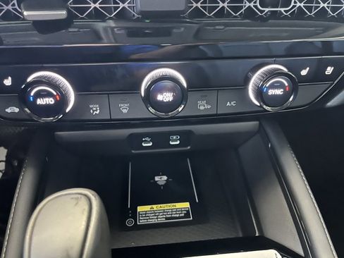 Used 2025 Honda Accord Touring image 17