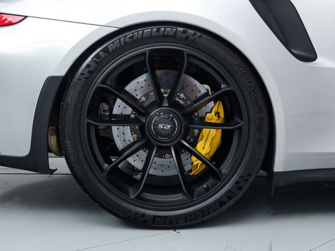 Used 2016 Porsche 911 GT3 RS RWD image 57