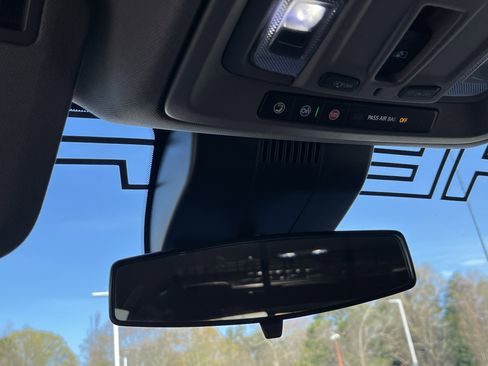 Used 2023 GMC Sierra 1500 Elevation w/ Preferred Package AWD/4WD image 22