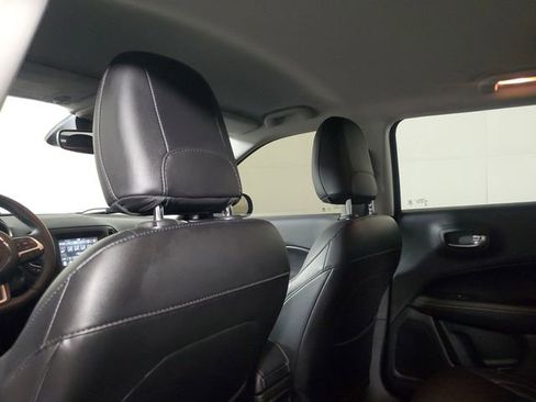 Used 2018 Jeep Compass Latitude w/ Popular Equipment Group image 12