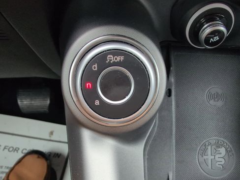 Used 2024 Alfa Romeo Tonale Ti w/ Premium Interior Package image 22