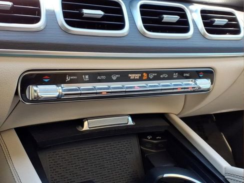 Used 2020 Mercedes-Benz GLS 450 4MATIC image 7