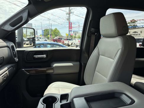 Used 2023 Chevrolet Silverado 2500 LT w/ Convenience Package AWD/4WD image 15