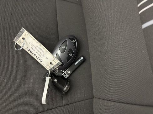 New 2025 Hyundai Elantra SEL FWD image 27