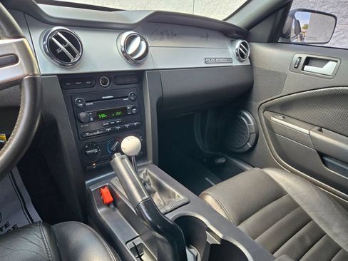 Used 2006 Ford Mustang GT Premium RWD image 23