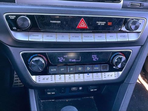 Used 2018 Hyundai Sonata Limited image 31
