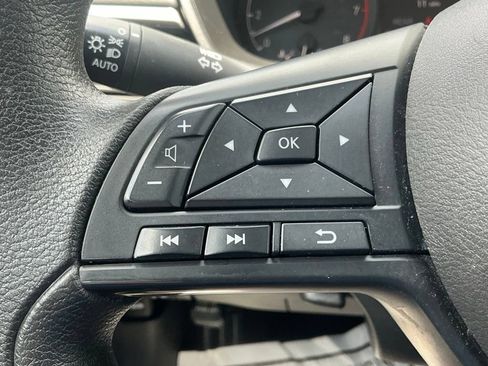 Used 2024 Nissan Altima 2.5 S FWD image 32