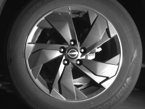 Used 2025 Nissan Rogue SV AWD/4WD image 14