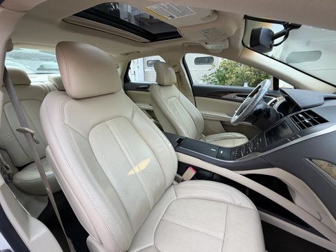 Used 2013 Lincoln MKZ FWD image 37