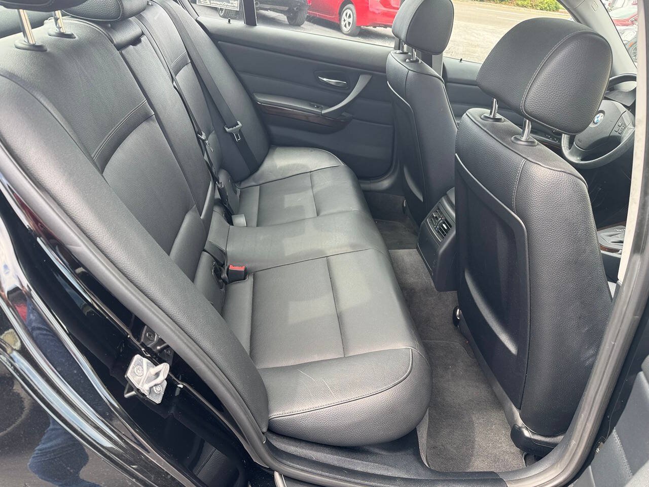 Used 2011 BMW 328i xDrive Sedan AWD/4WD image 18