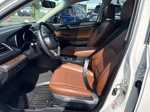Used 2019 Subaru Outback 3.6R Touring AWD/4WD image 14