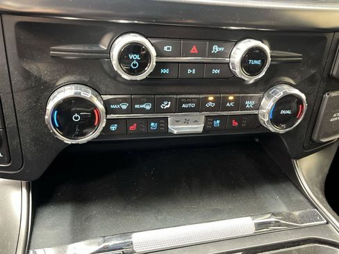Used 2025 Ford F150 Lariat AWD/4WD image 22
